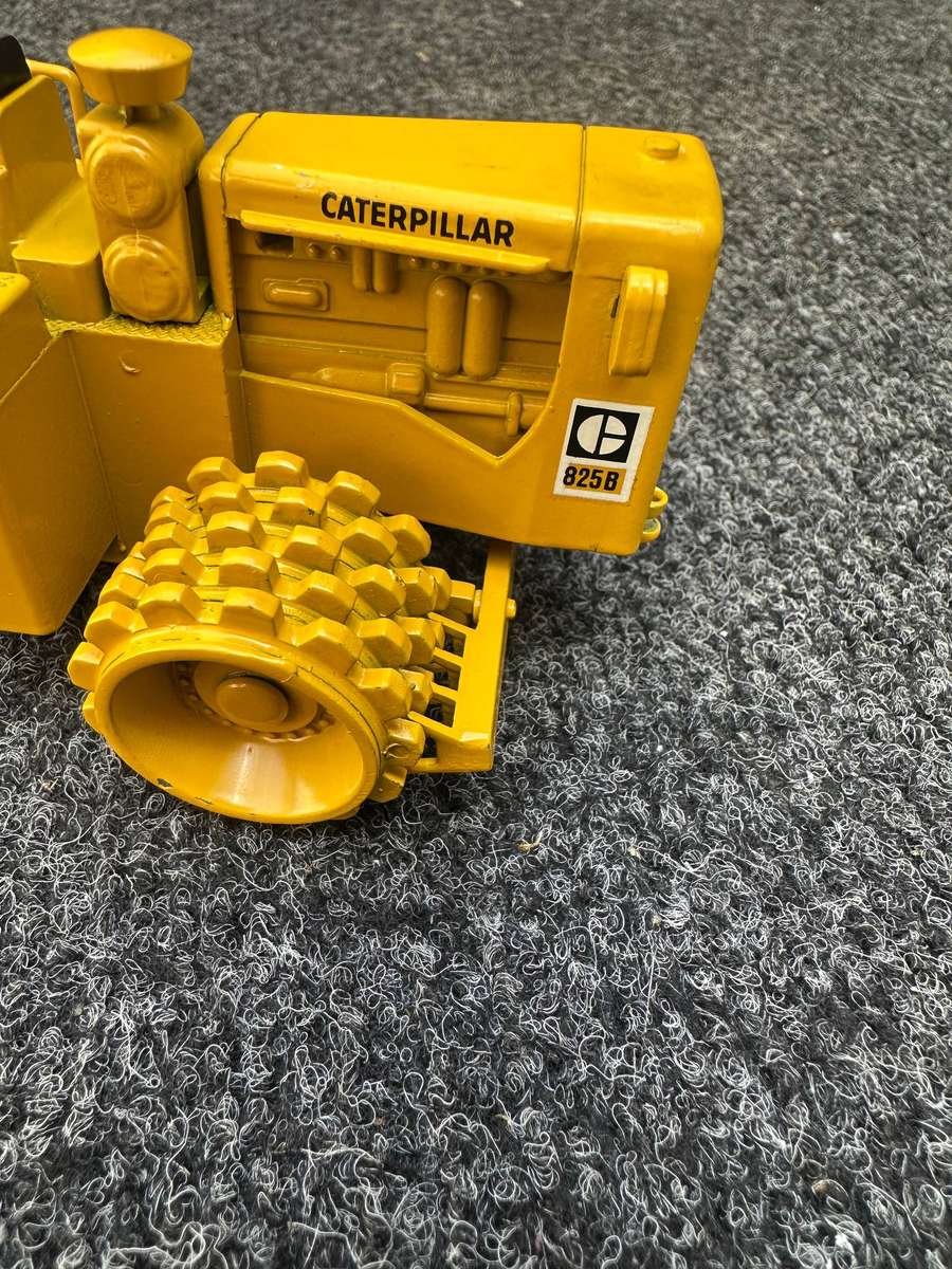 DINKY TOYS