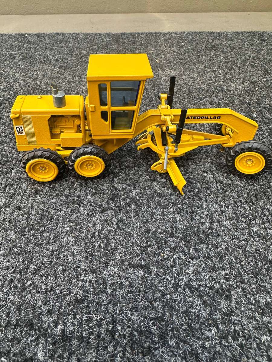 DINKY TOYS