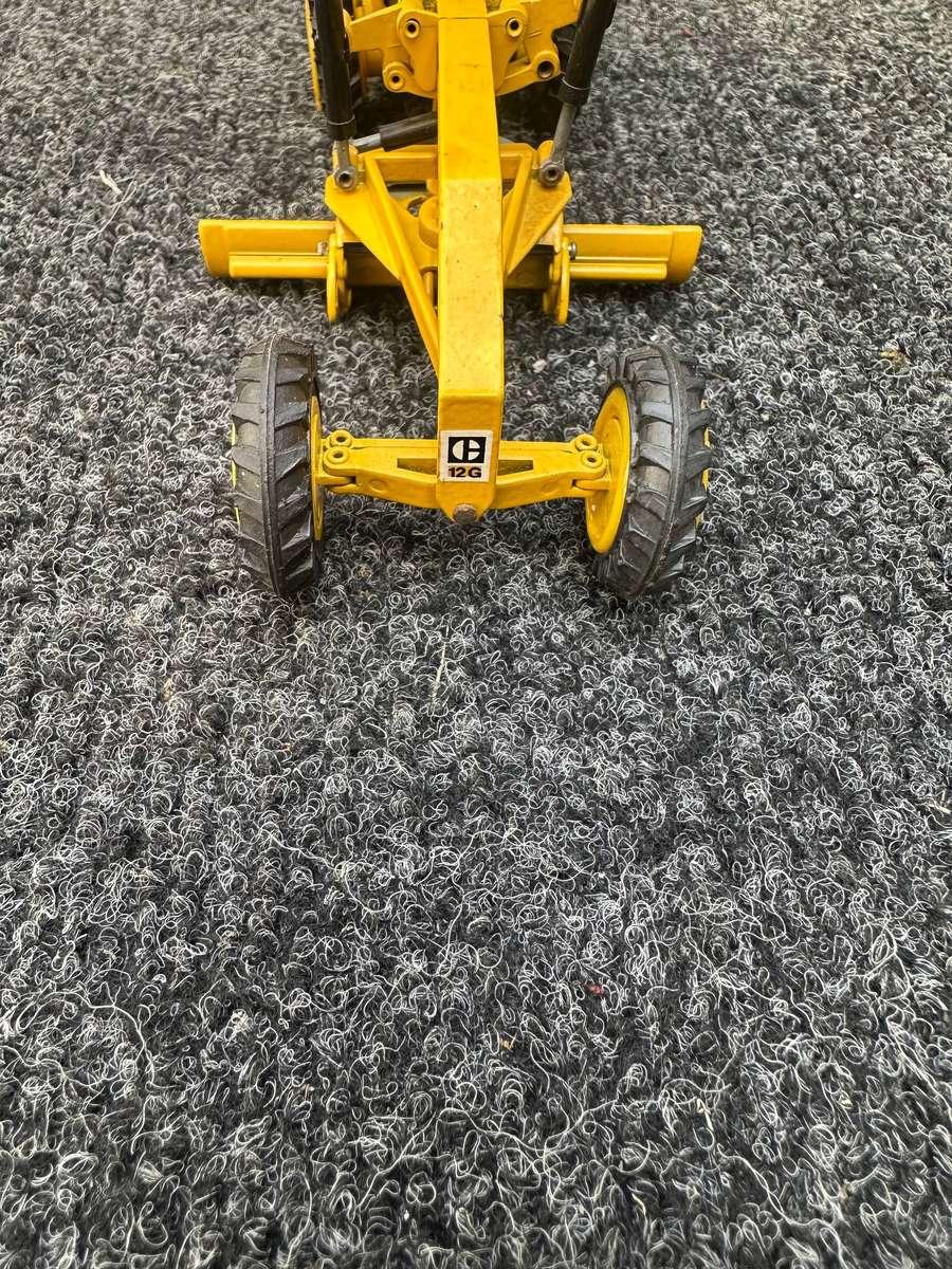 DINKY TOYS