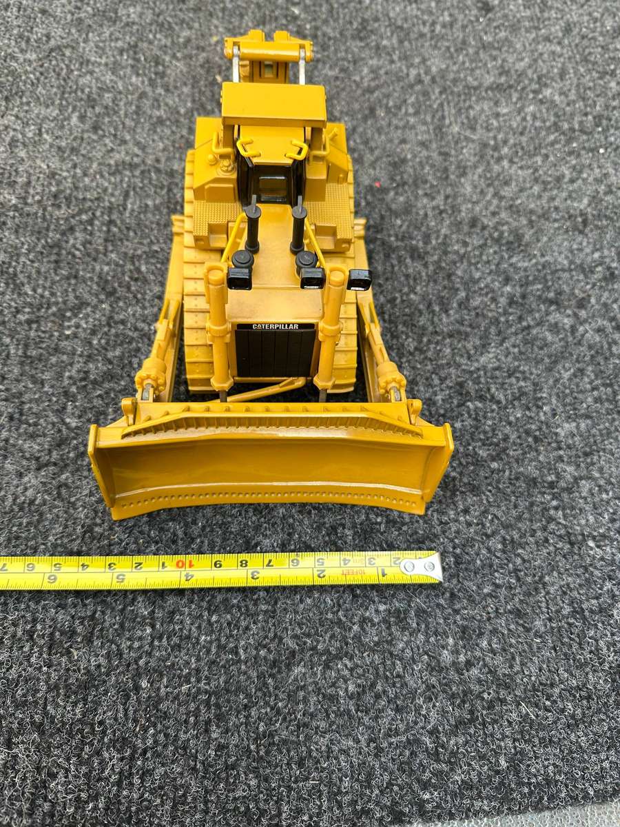 DINKY TOYS