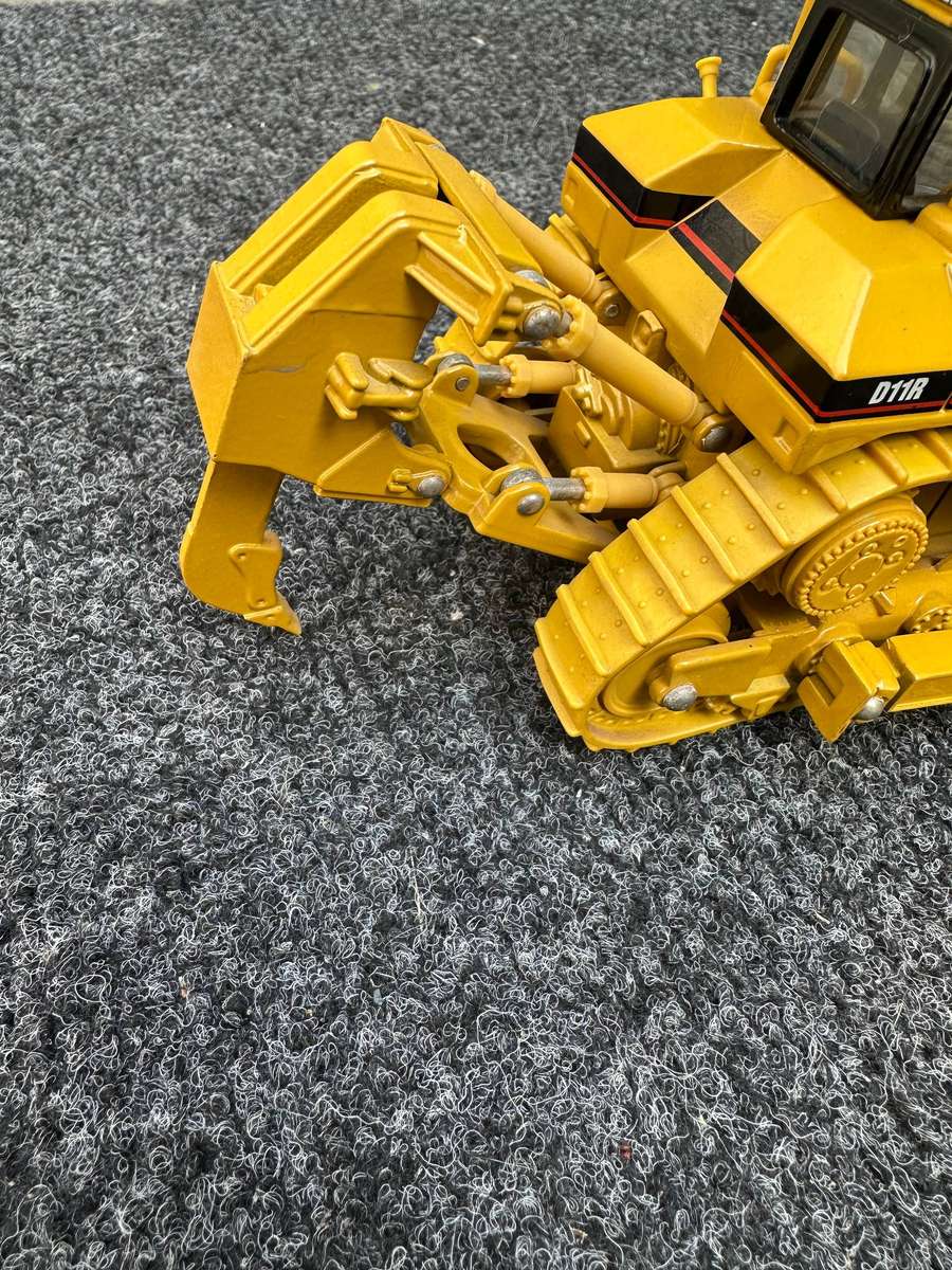 DINKY TOYS