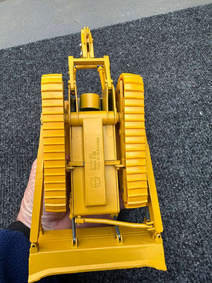 DINKY TOYS