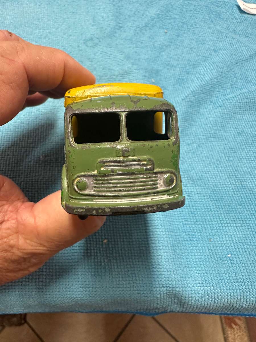 DINKY TOYS