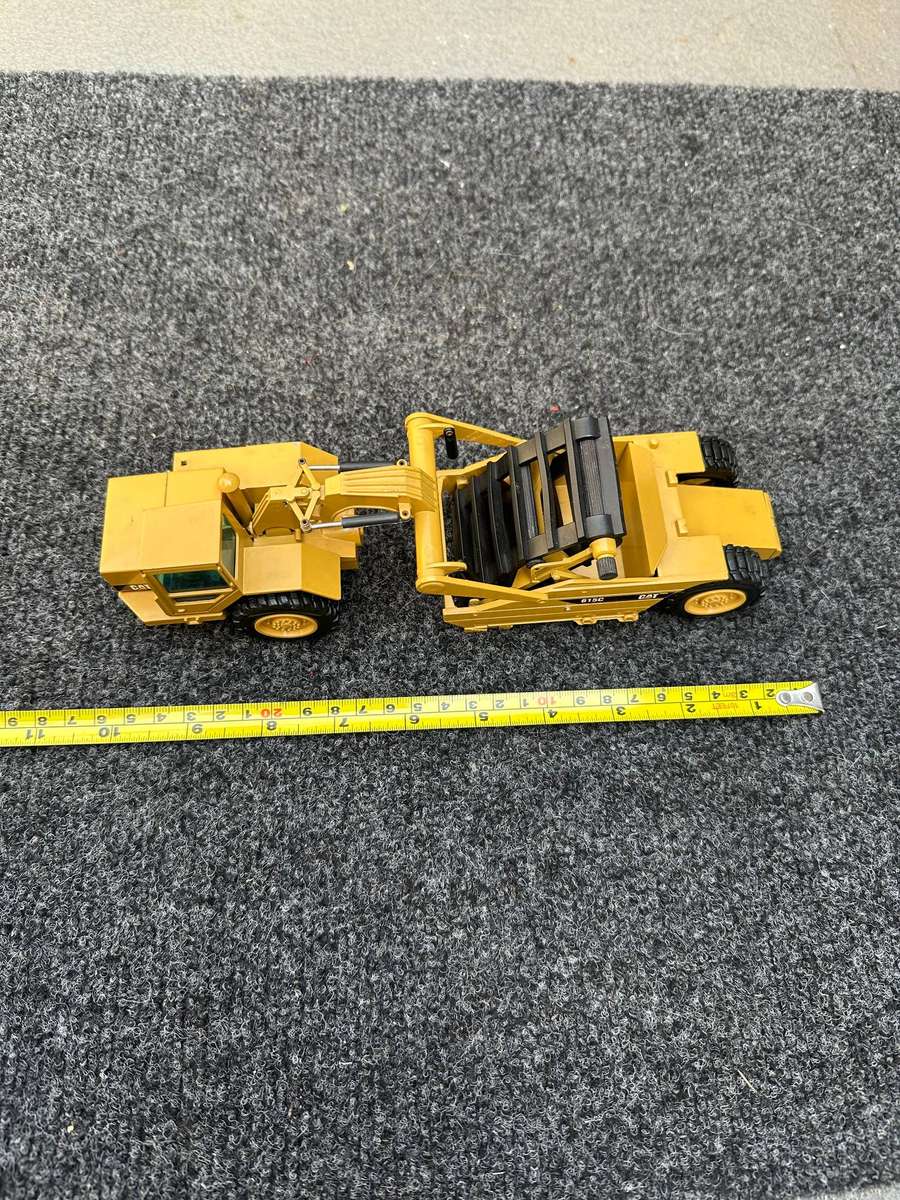 DINKY TOYS