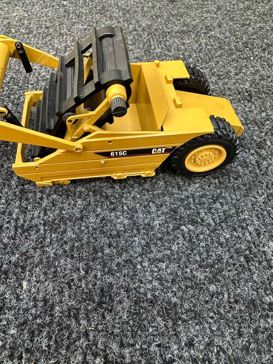 DINKY TOYS