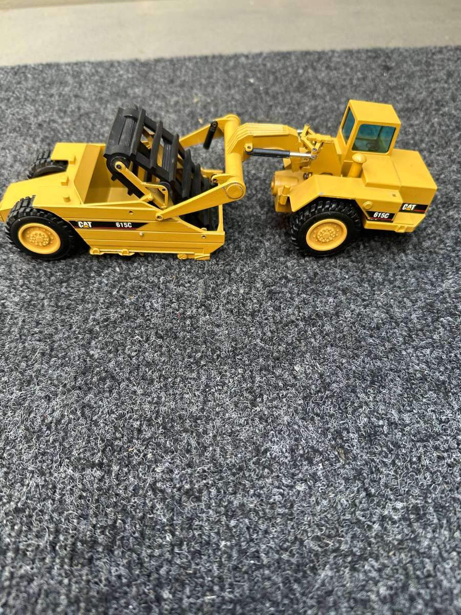DINKY TOYS