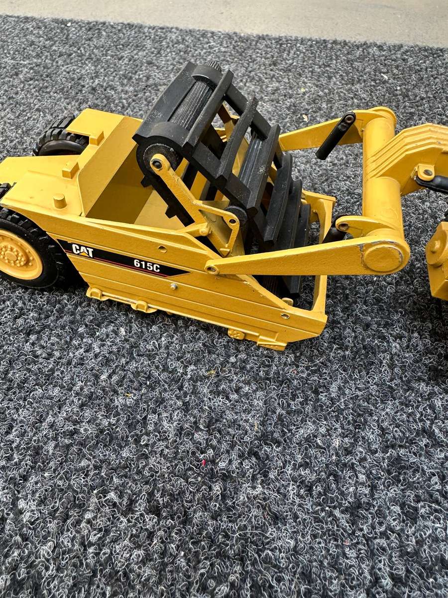 DINKY TOYS