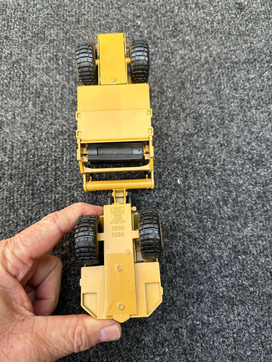 DINKY TOYS