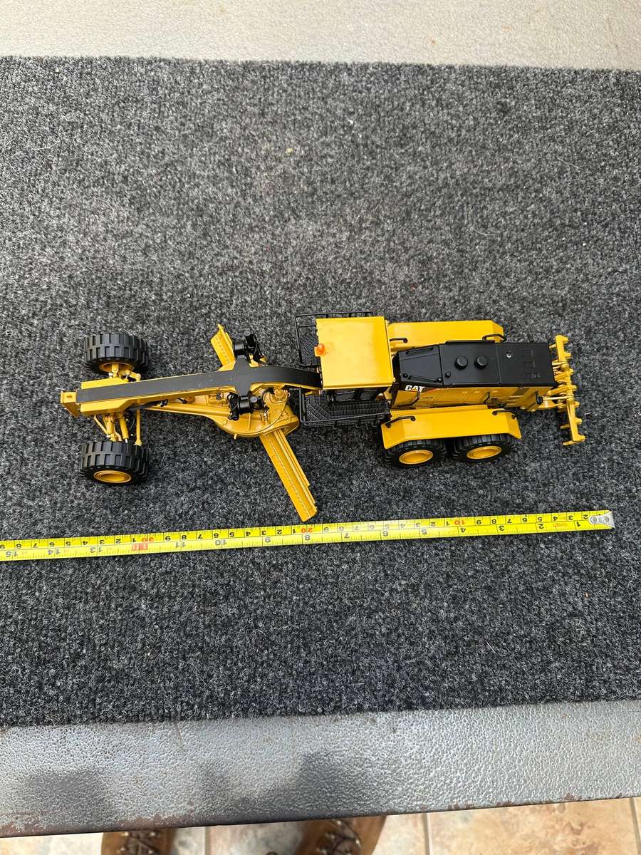 DINKY TOYS