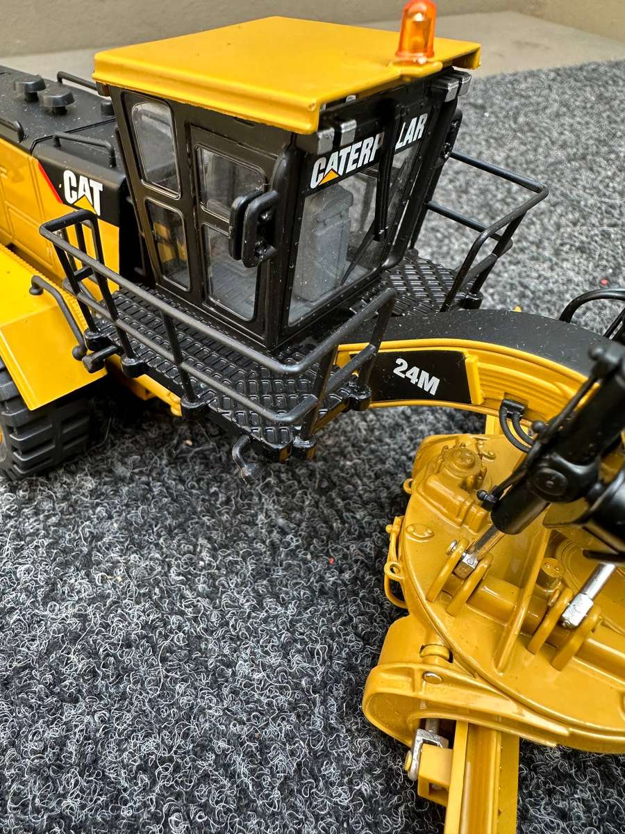 DINKY TOYS