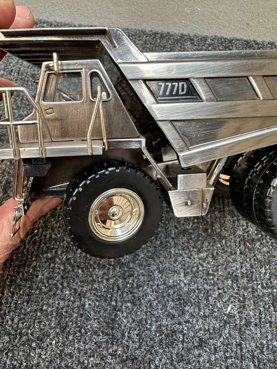 TRACTOR ( CATERPILLAR )