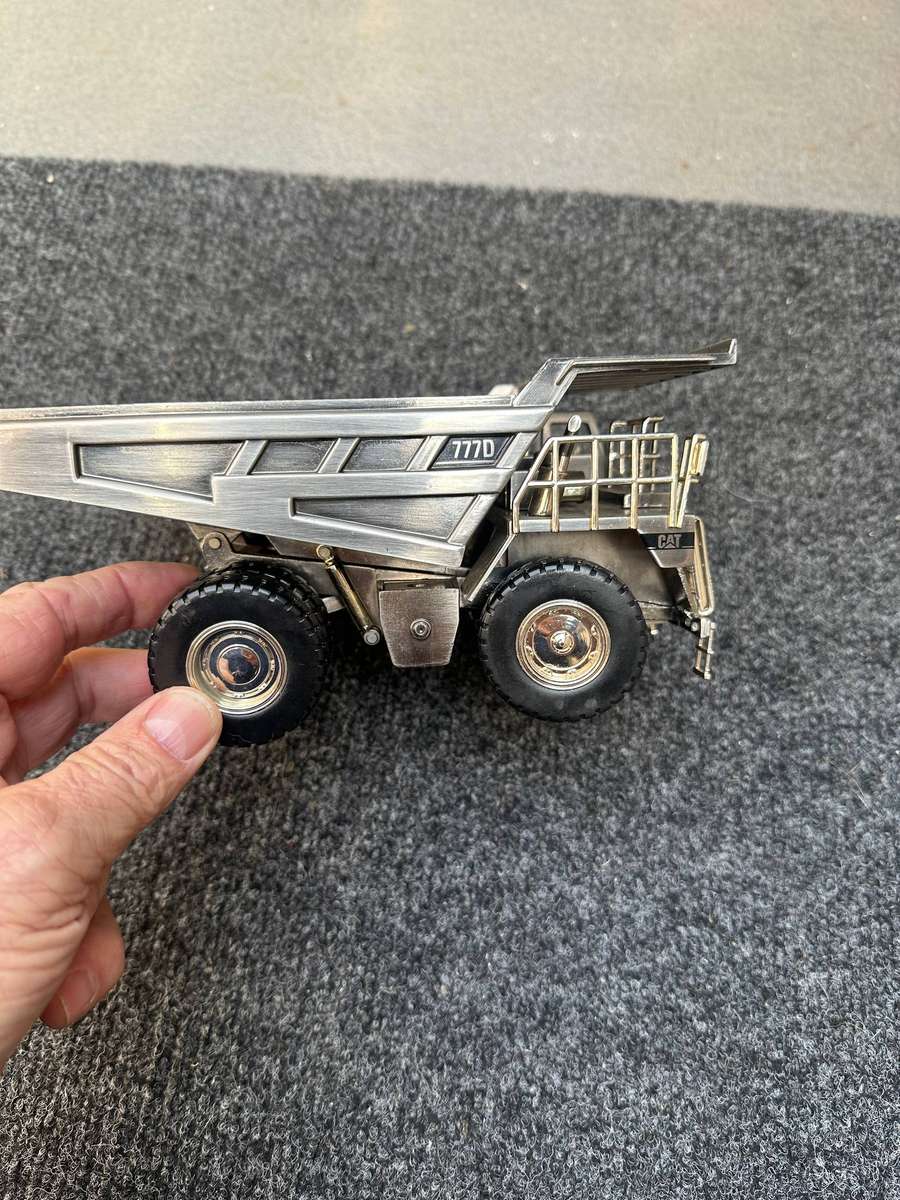 TRACTOR ( CATERPILLAR )