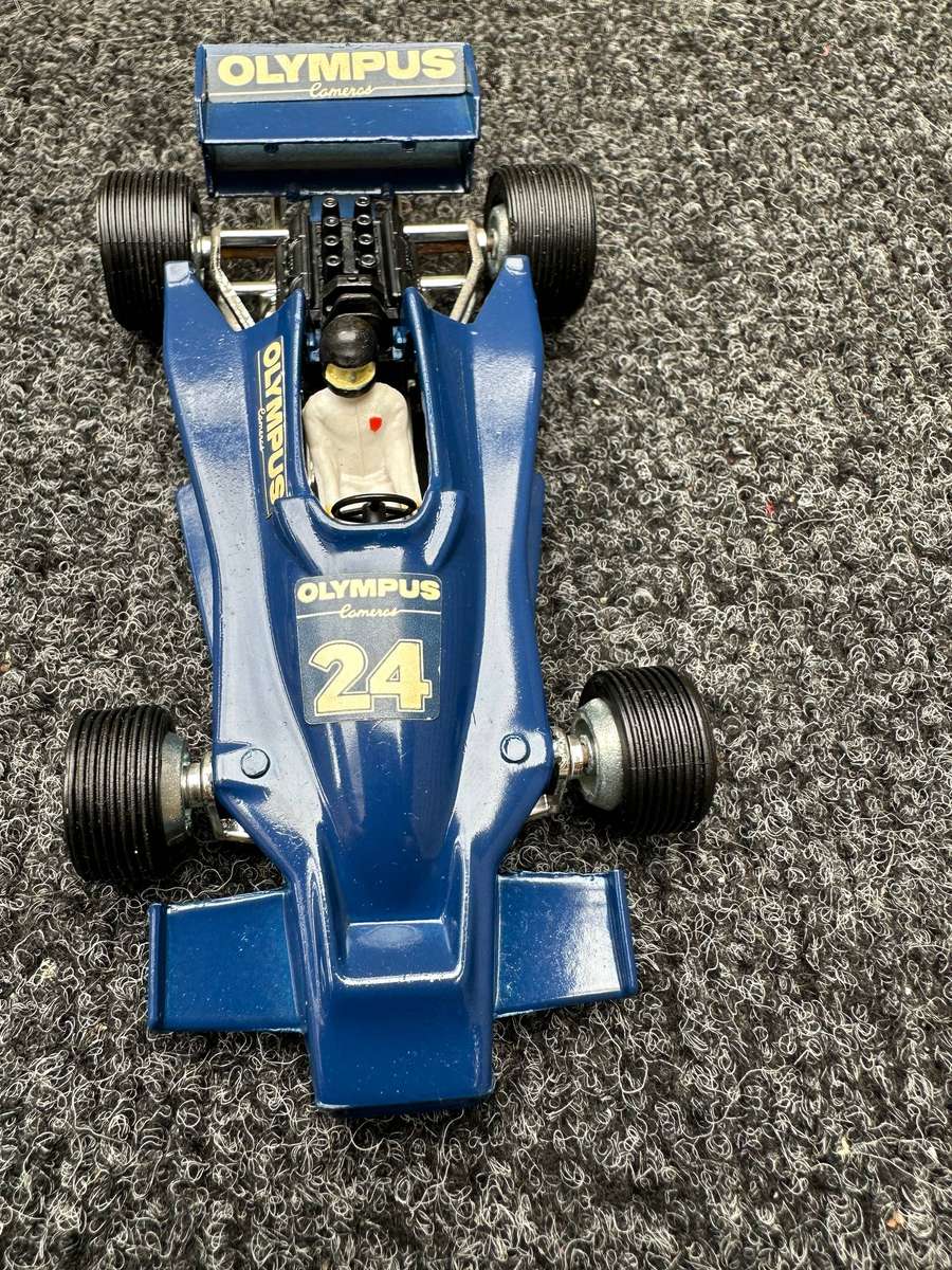 DINKY TOYS