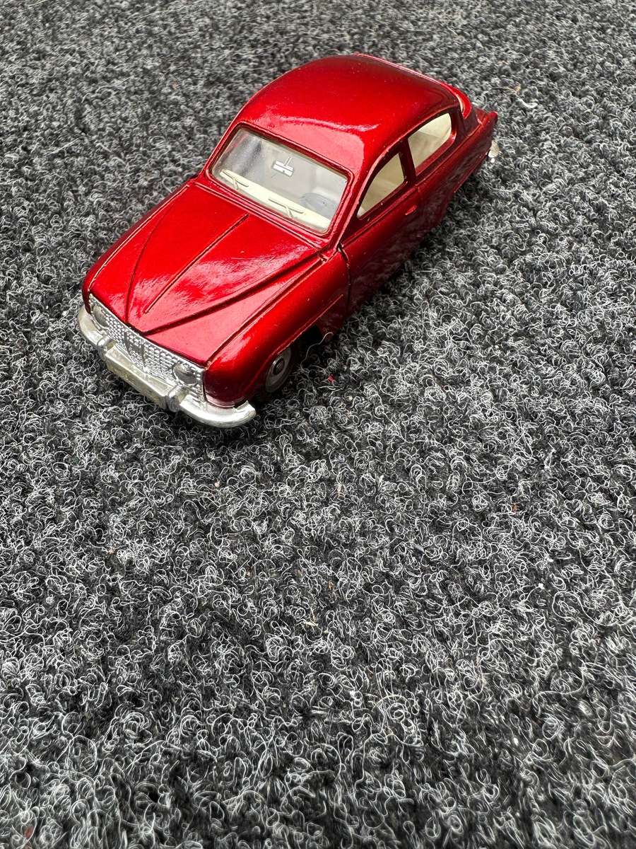 DINKY TOYS