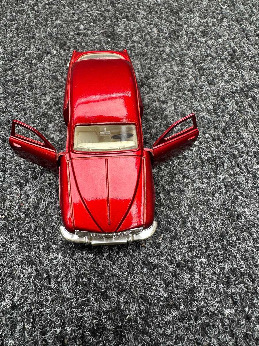 DINKY TOYS