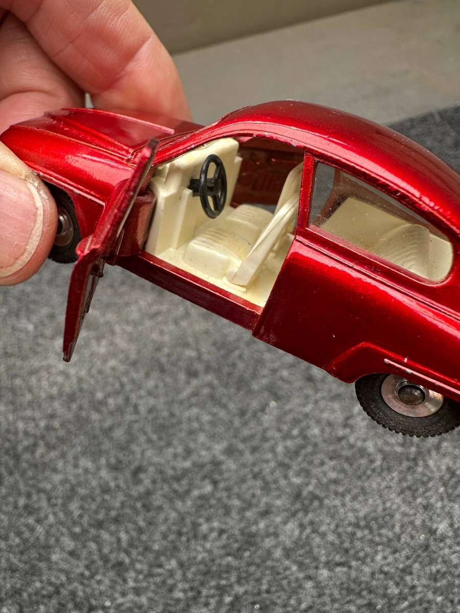 DINKY TOYS
