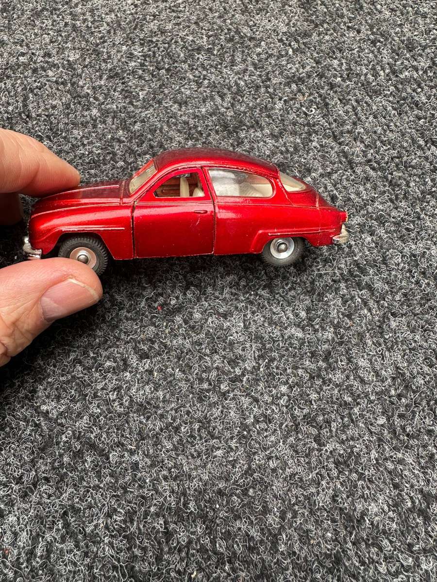 DINKY TOYS