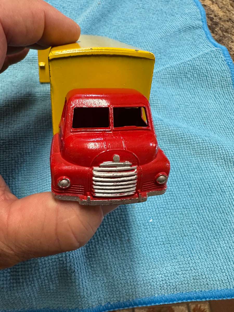 DINKY TOYS