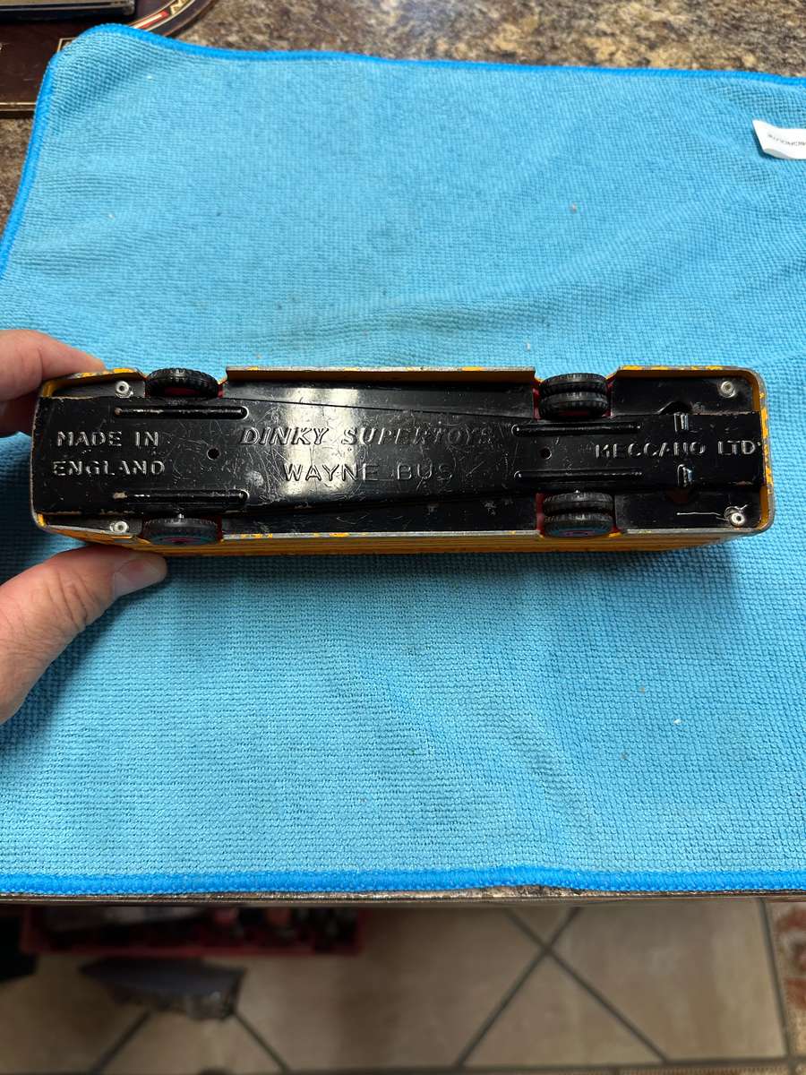 DINKY TOYS
