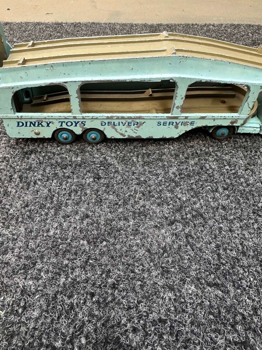 DINKY TOYS