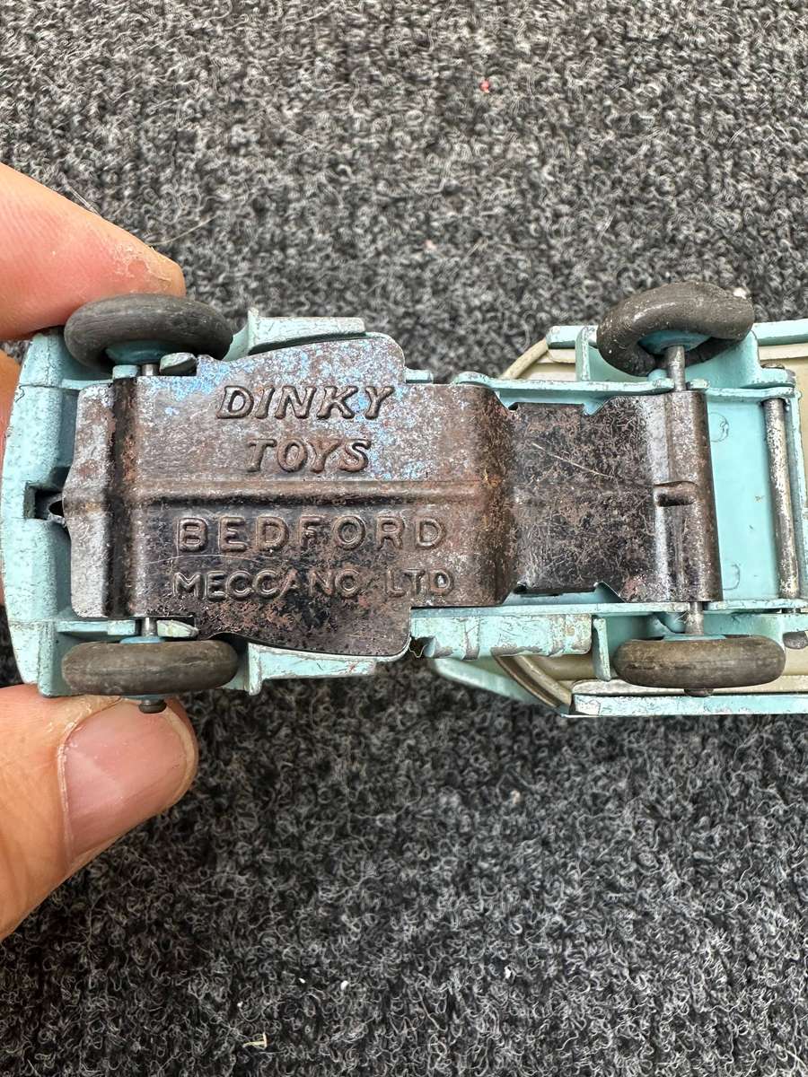 DINKY TOYS