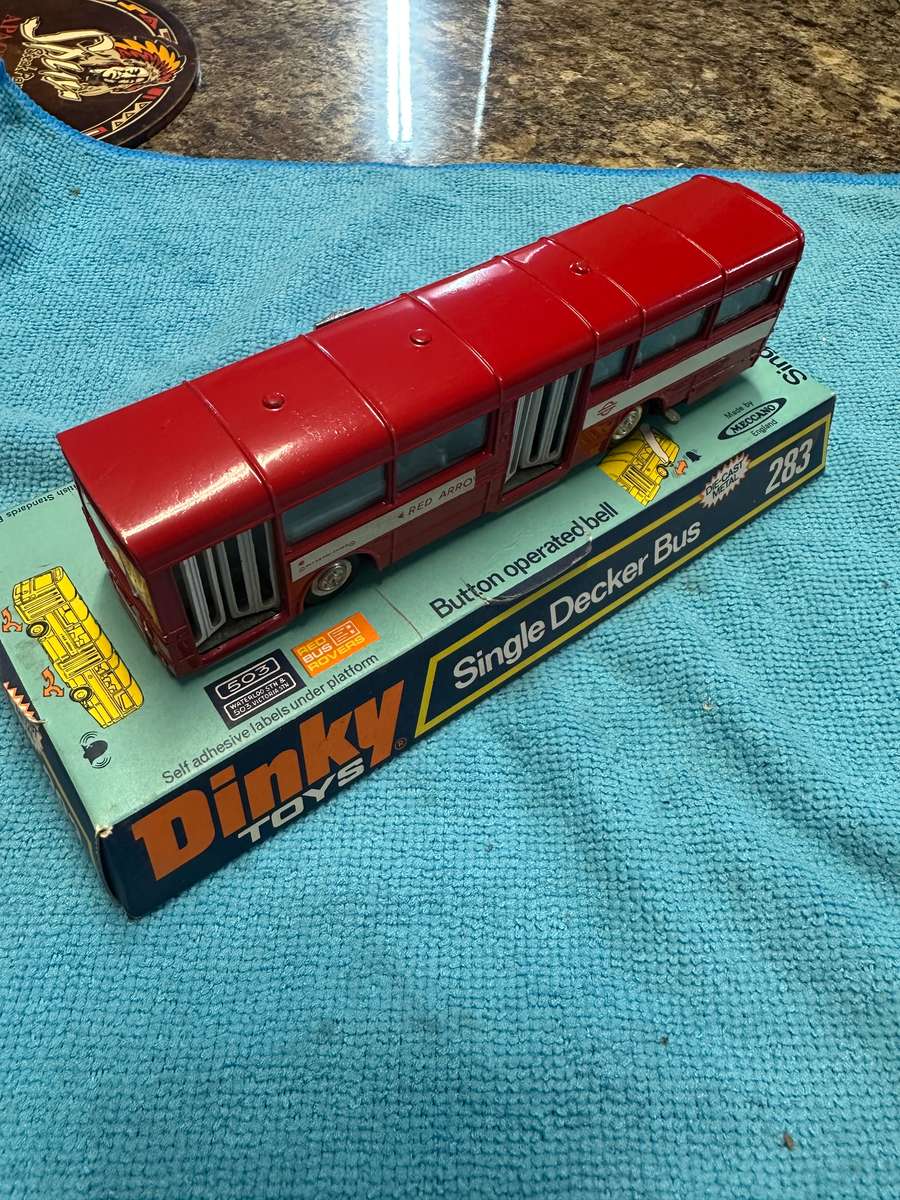 DINKY TOYS