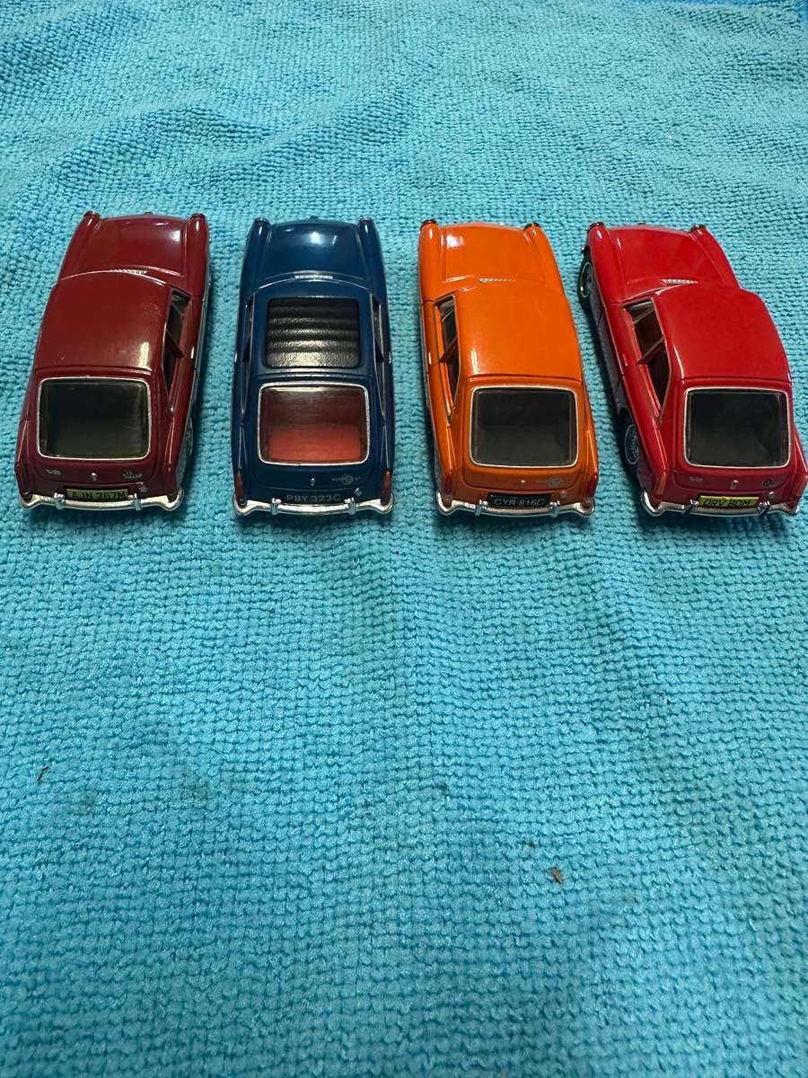 DINKY TOYS