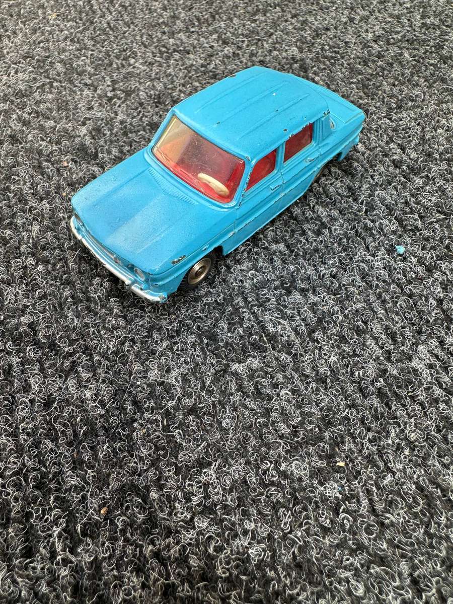 DINKY TOYS