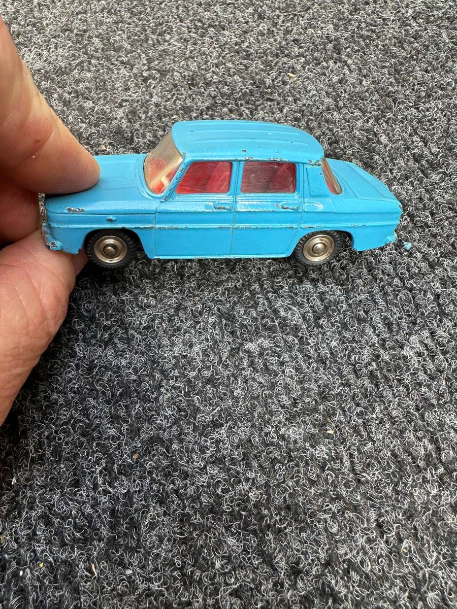 DINKY TOYS