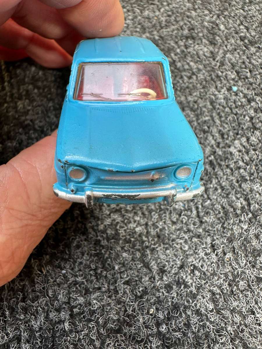 DINKY TOYS