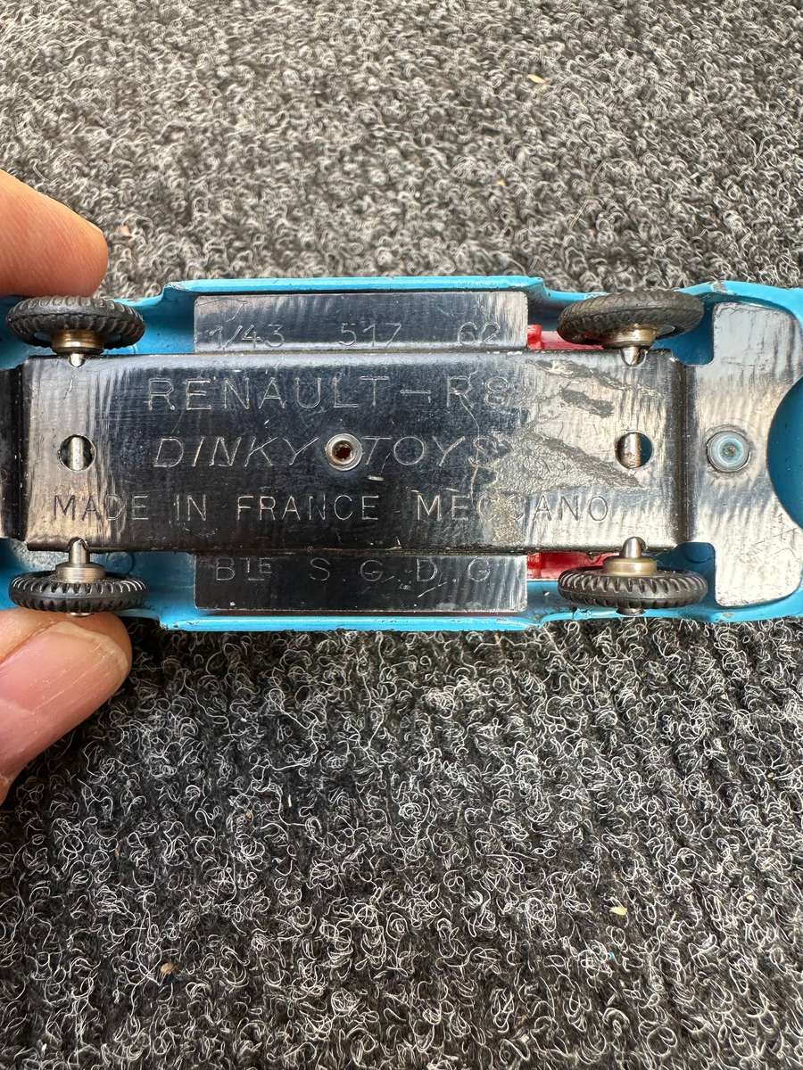 DINKY TOYS