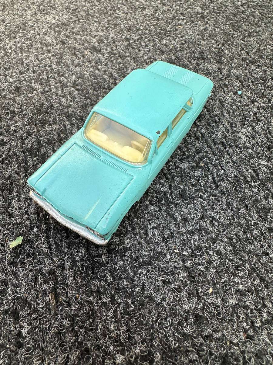 DINKY TOYS