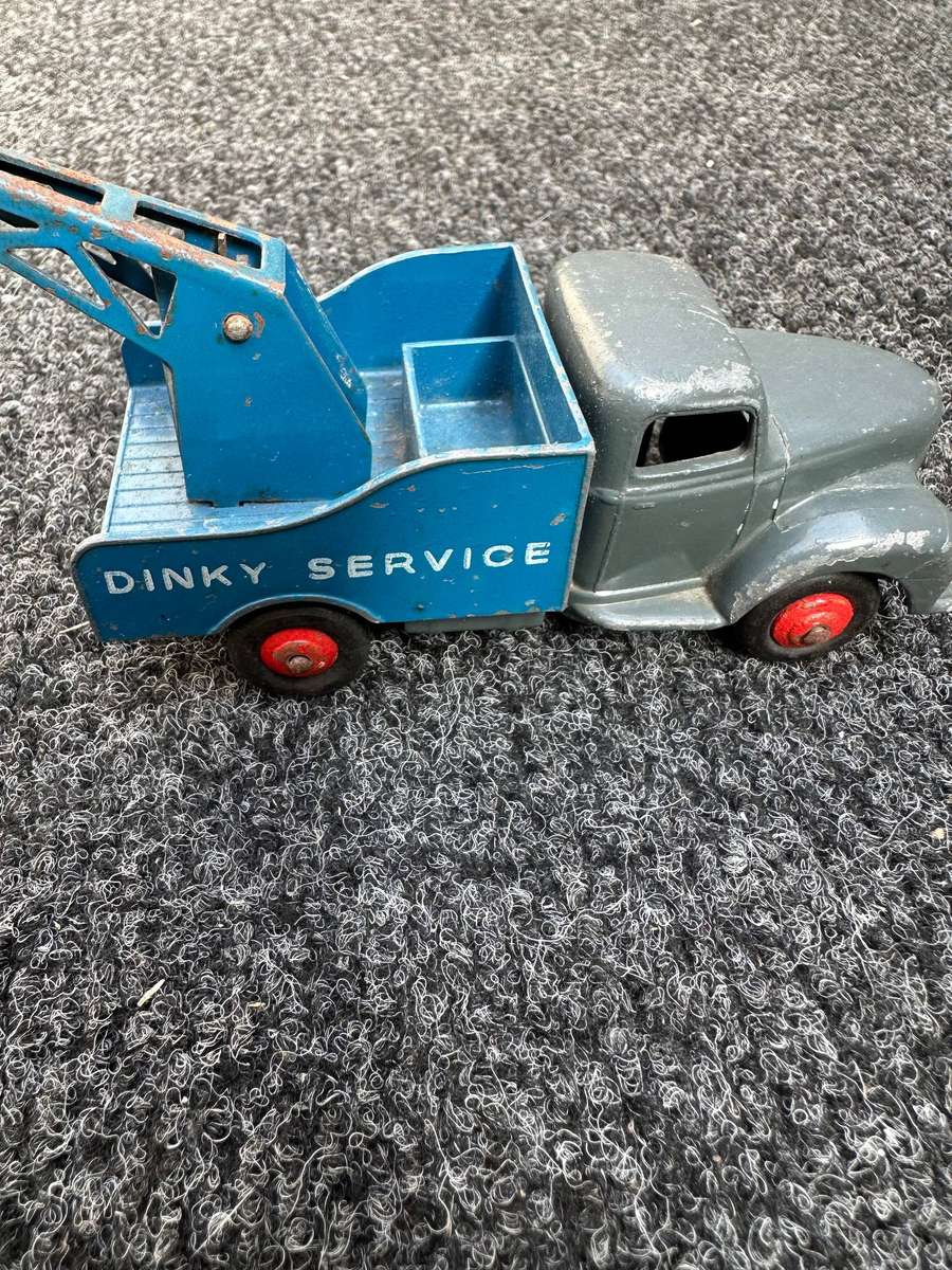 DINKY TOYS