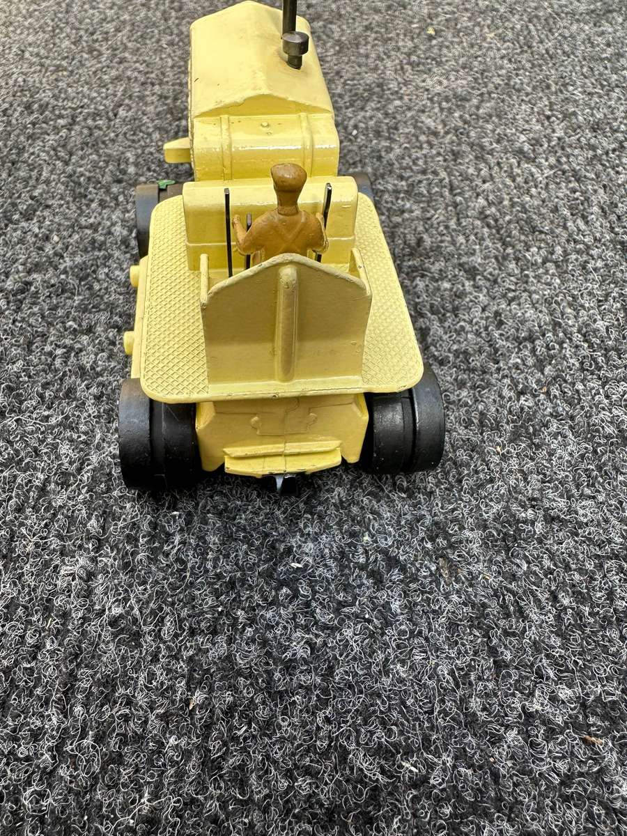 DINKY TOYS