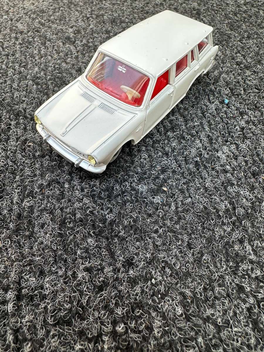 DINKY TOYS