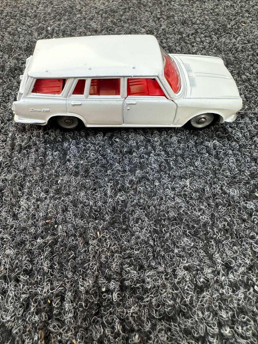 DINKY TOYS