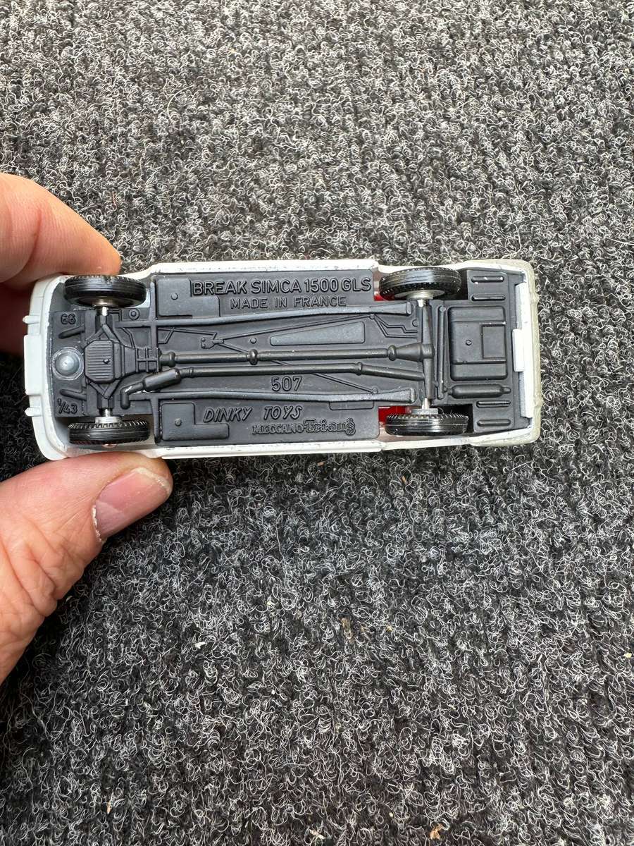 DINKY TOYS
