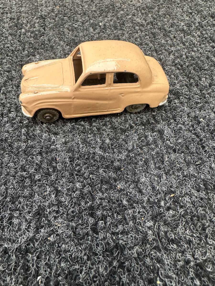 DINKY TOYS