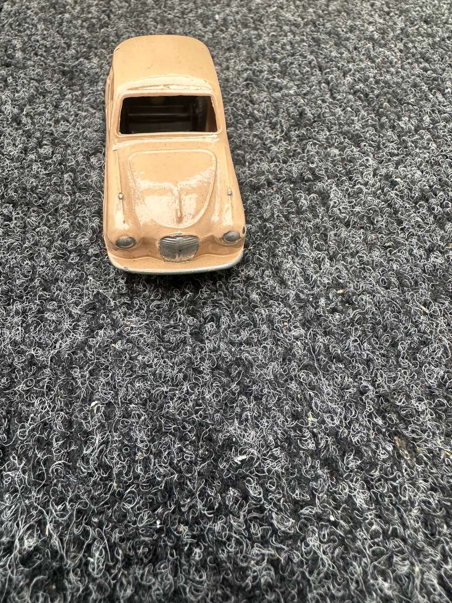 DINKY TOYS