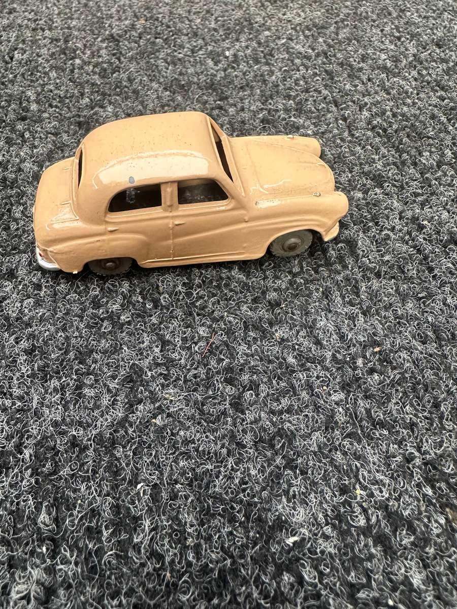 DINKY TOYS