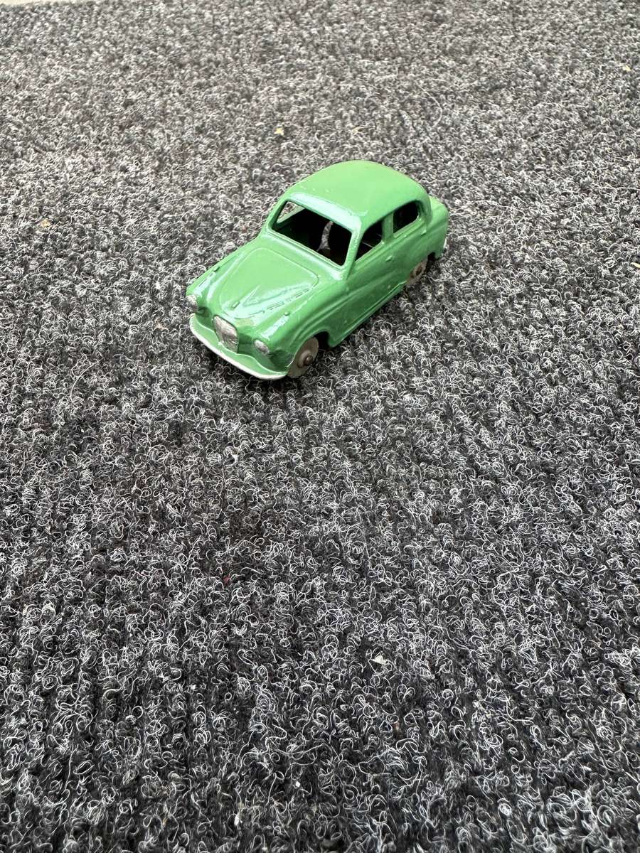 DINKY TOYS