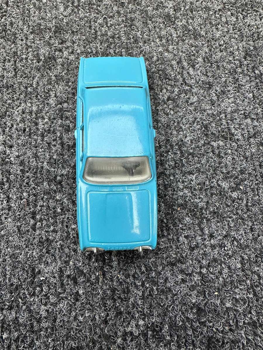 DINKY TOYS