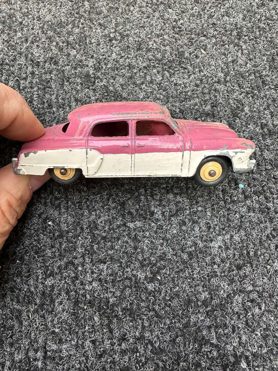 DINKY TOYS