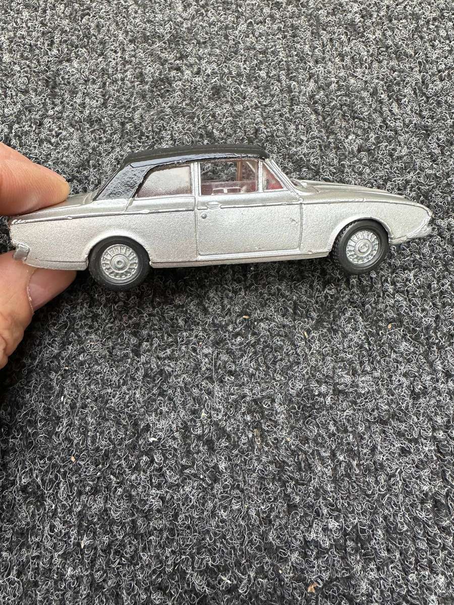 DINKY TOYS