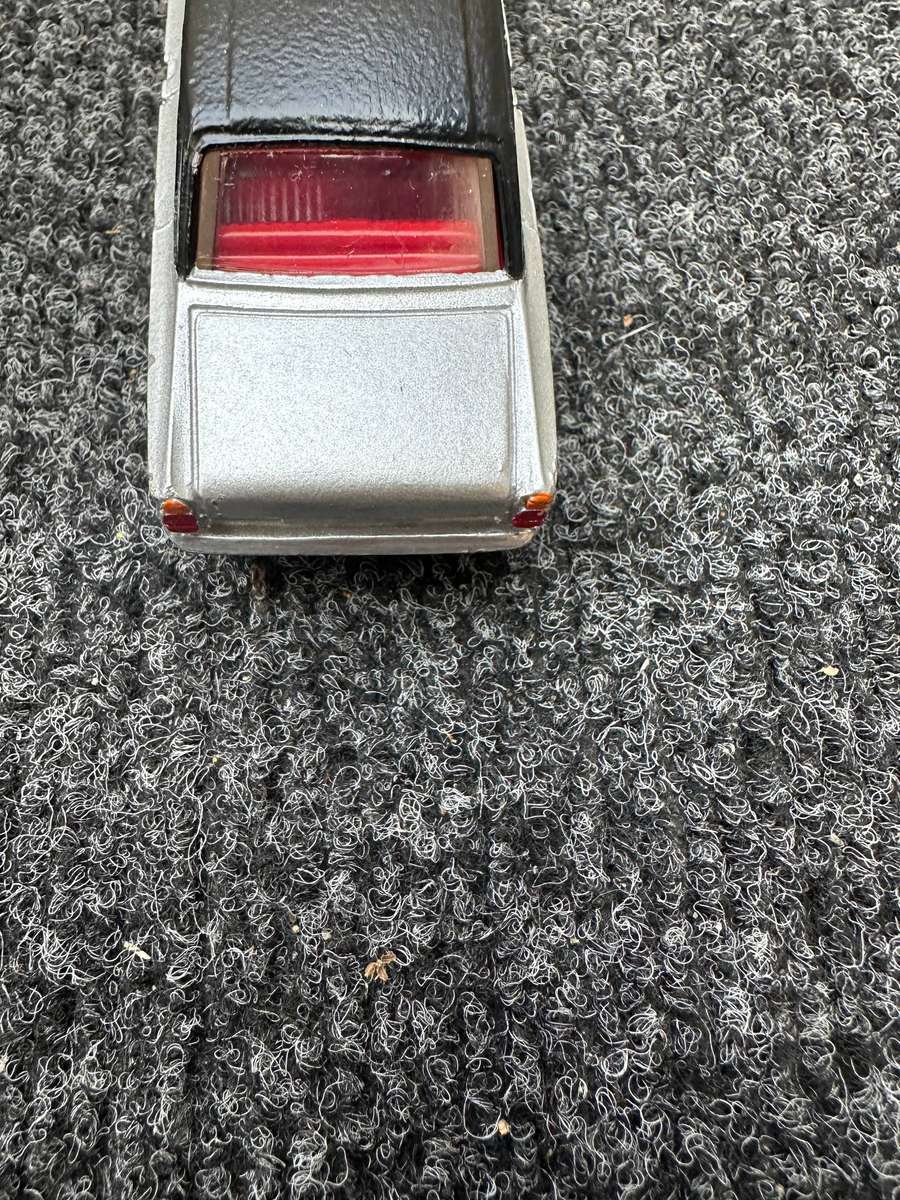 DINKY TOYS