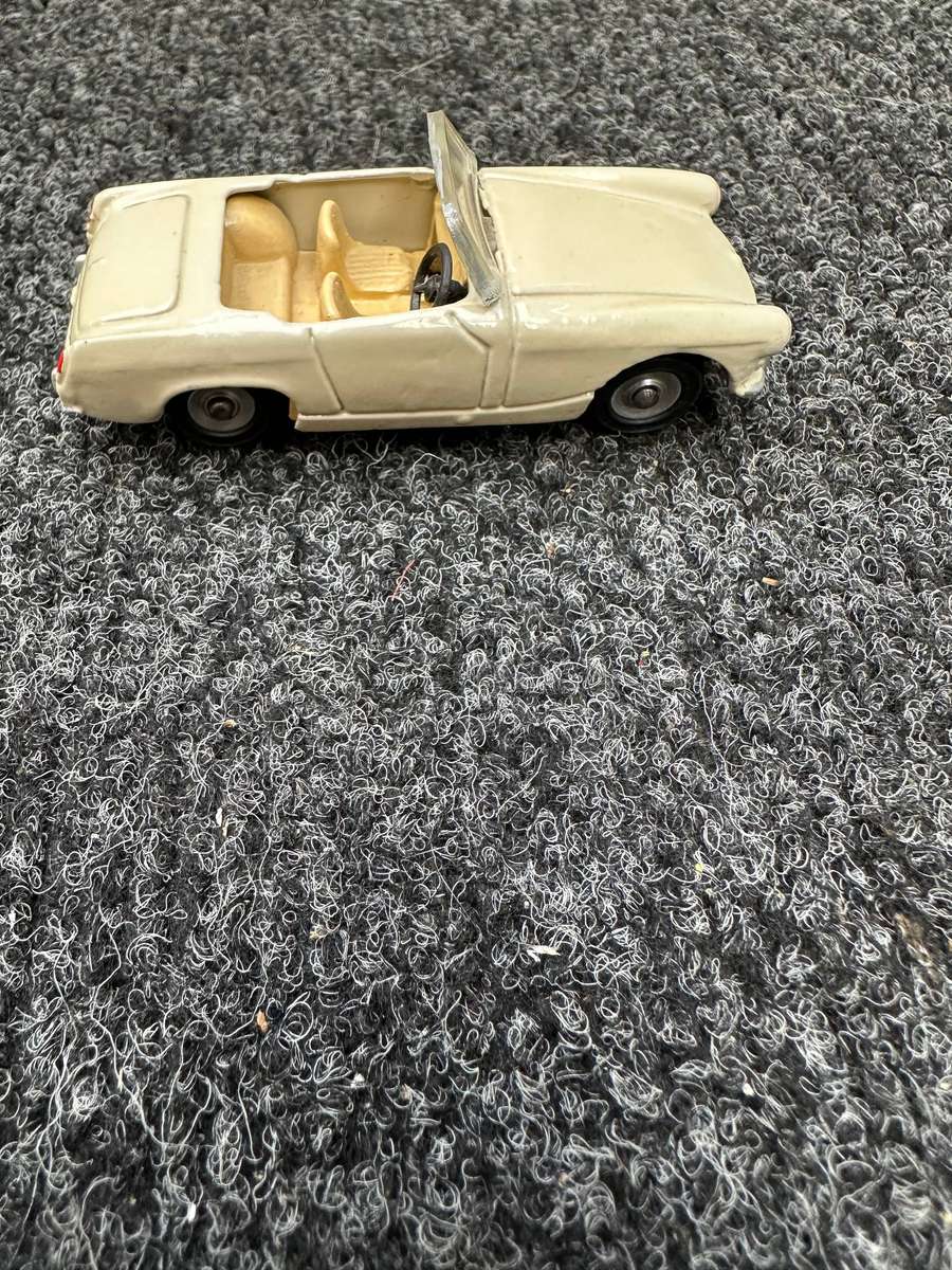 DINKY TOYS