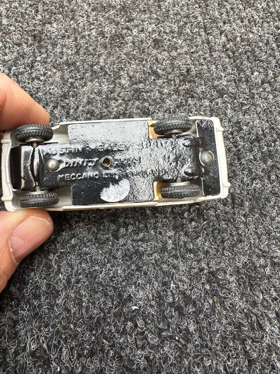 DINKY TOYS