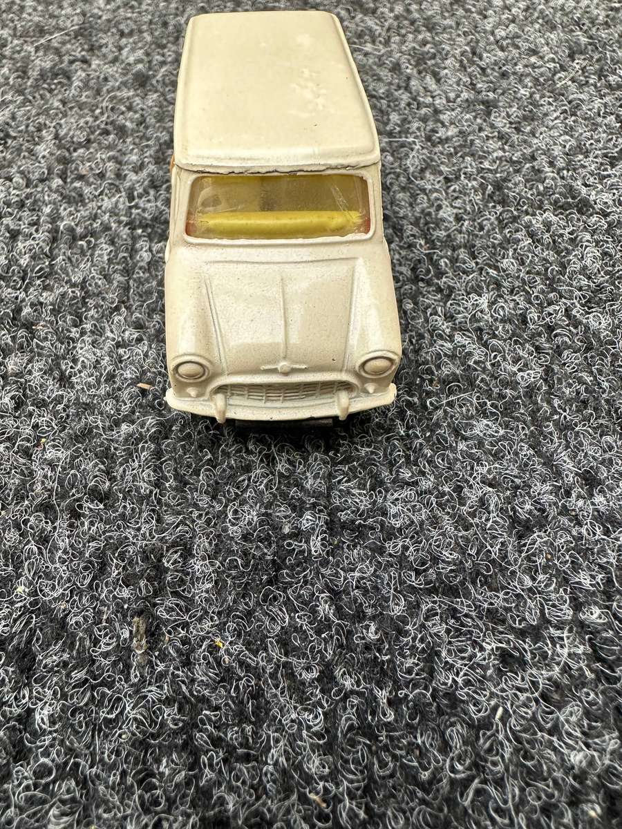 DINKY TOYS