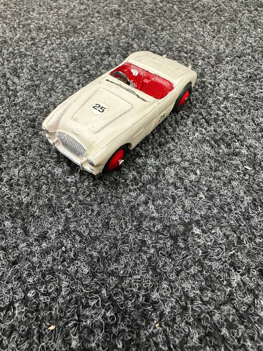 DINKY TOYS