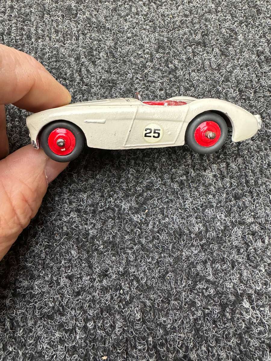 DINKY TOYS